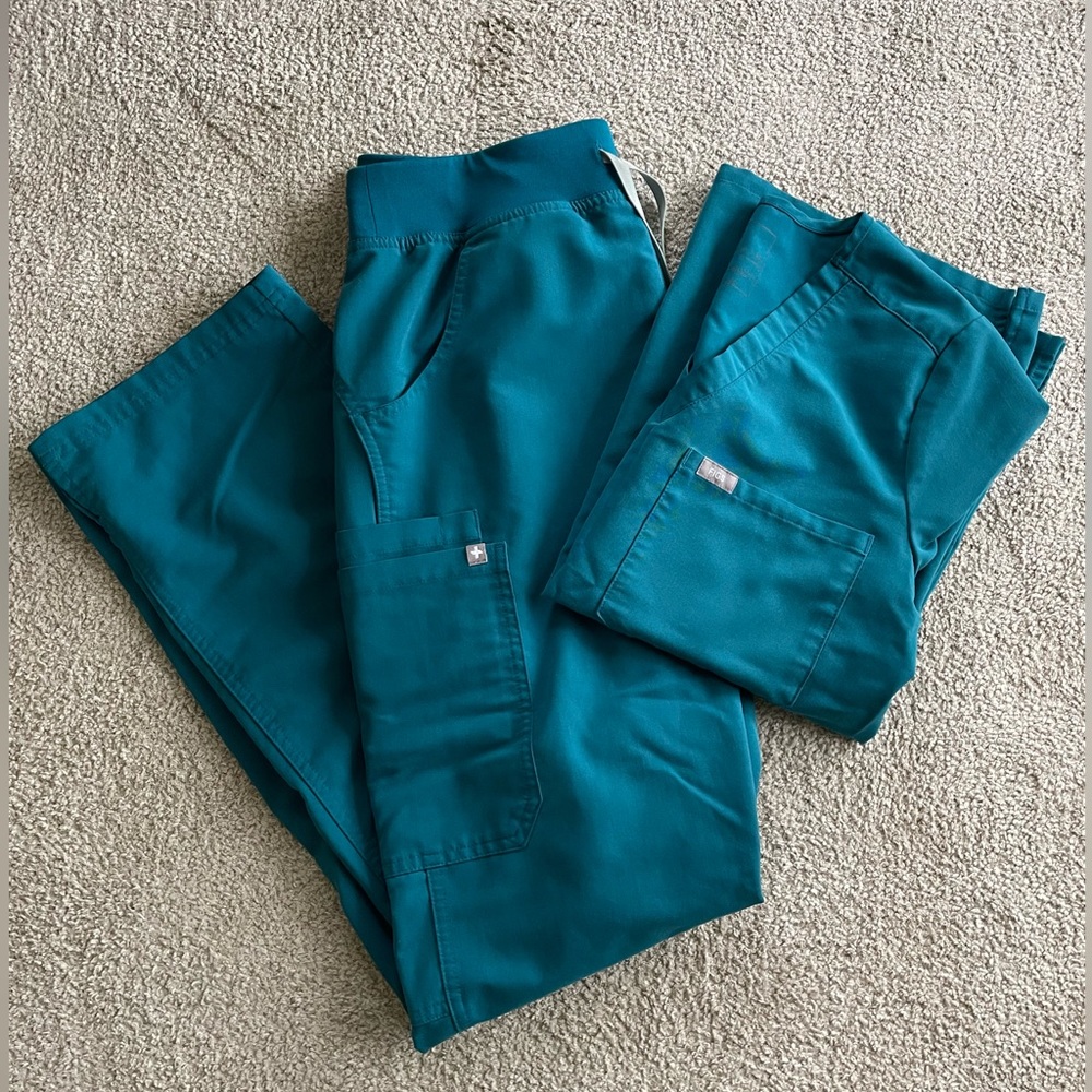 Figs scrubs. XS top, S bottom